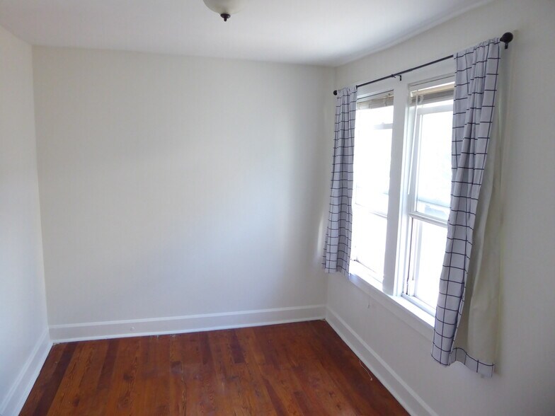 More Photos Of 1327 W 67th St, Cleveland Apartments For Sale