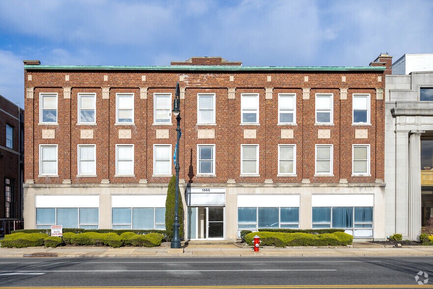 More Photos Of 1565 Franklin Ave, Garden City Office For Lease
