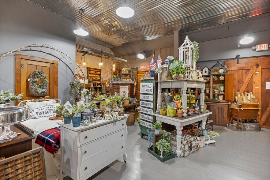 More Photos Of 128 S 6th St, Plattsmouth Storefront Retail Residential For Sale