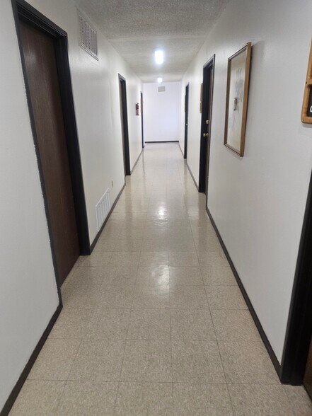 More Photos Of 620 Miller Ct, Lakewood Freestanding For Lease