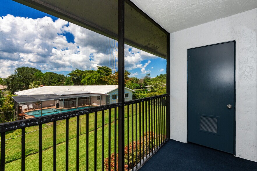 More Photos Of 10675-10687 Royal Palm Blvd, Coral Springs Apartments For Sale