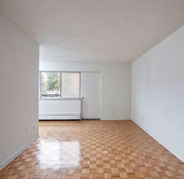 More Photos Of 165 Colborne Ave, Richmond Hill Apartments For Sale