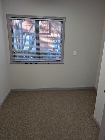 More Photos Of 722 Crossover Ln, Memphis Medical For Lease