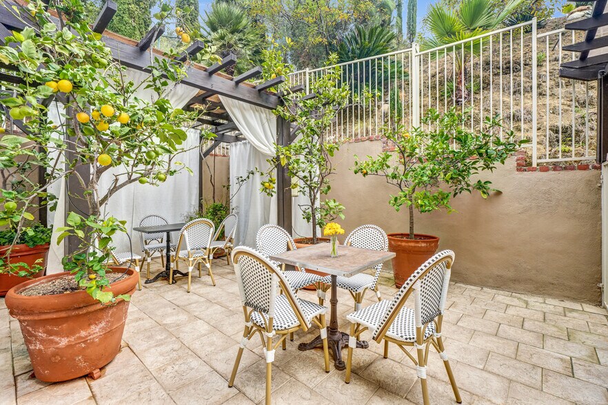 More Photos Of 21095 Raquel Rd, Laguna Beach Specialty For Sale