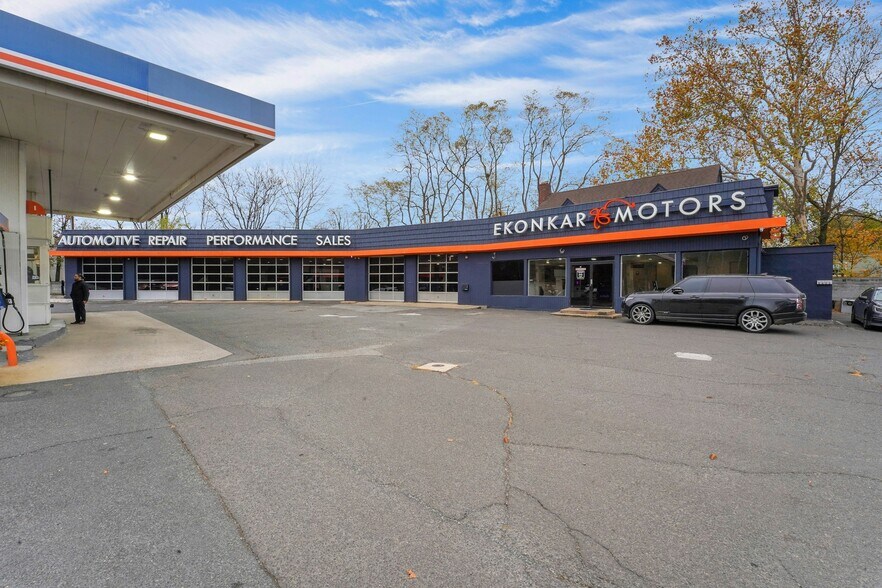 More Photos Of 2040 US Highway 22, Scotch Plains General Retail For Lease
