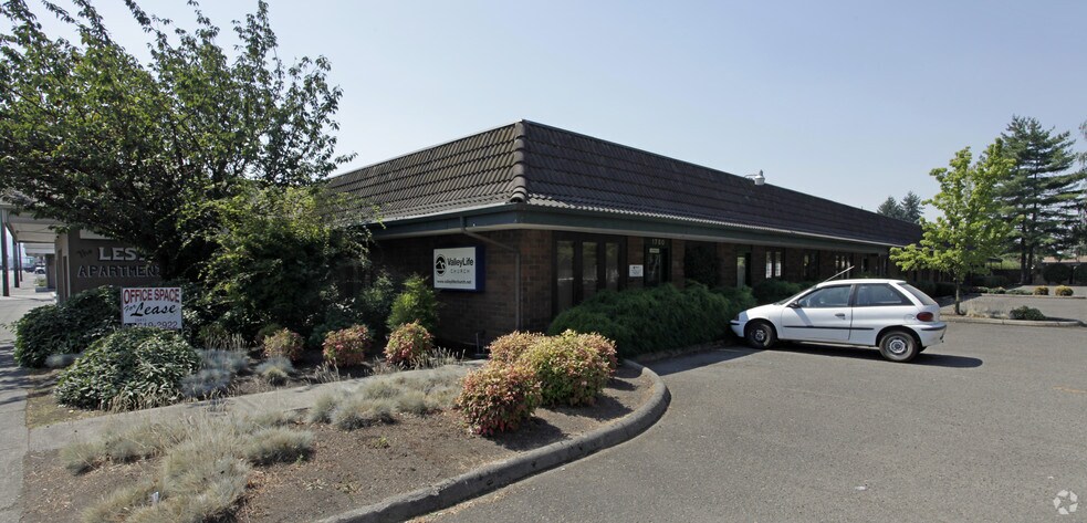 More Photos Of 1780-1790 S Main St, Lebanon Office For Sale