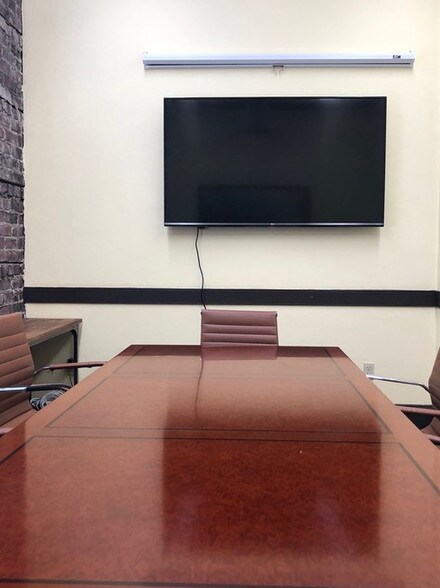 More Photos Of 104-110 S Park Ave, Sanford Storefront Retail Office For Sale