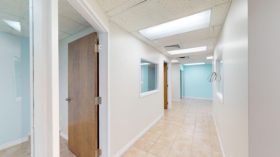 More Photos Of 2001 Rue Price, Saguenay Office Residential For Lease