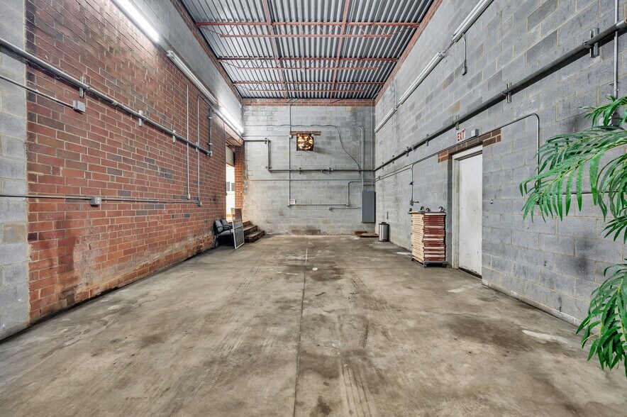 More Photos Of 105 Rock Barn Rd NE, Conover Flex For Sale