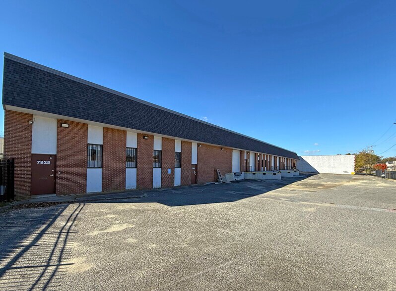 More Photos Of 7925-7929 Parston Dr, District Heights Warehouse For Sale