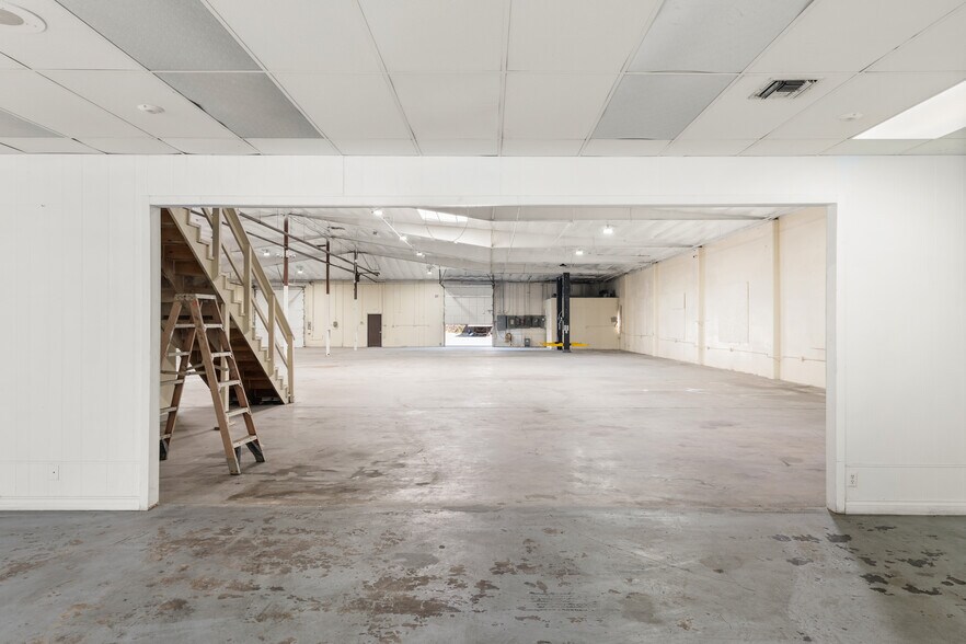 More Photos Of 3265 E 59th St, Long Beach Warehouse For Sale