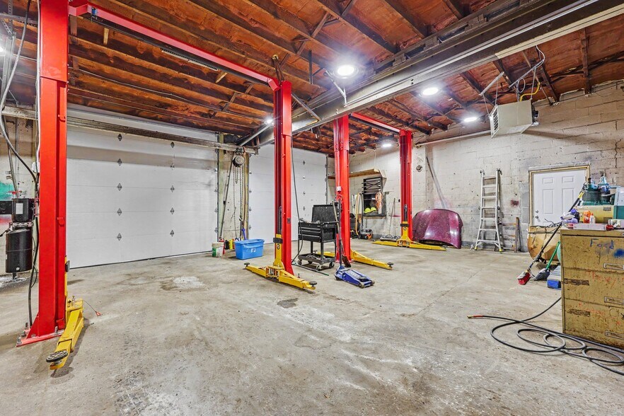 More Photos Of 2610 Imlay City Rd, Lapeer Auto Repair For Sale