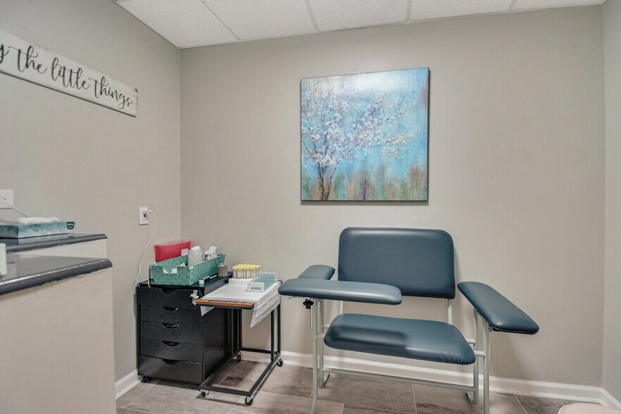 More Photos Of 4540 Southside Blvd, Jacksonville Medical For Sale