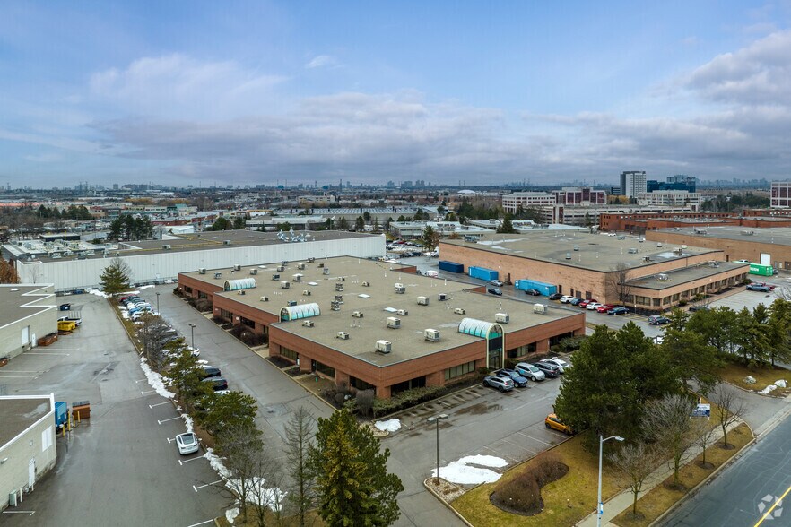More Photos Of 25 Valleywood Dr, Markham Light Manufacturing For Lease