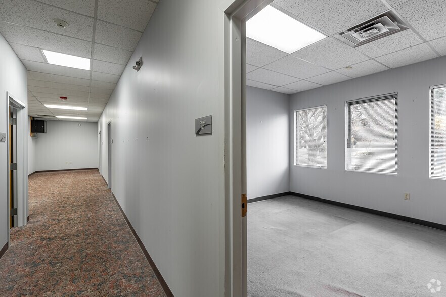 More Photos Of 600 Saw Mill Rd, West Haven Office For Sale