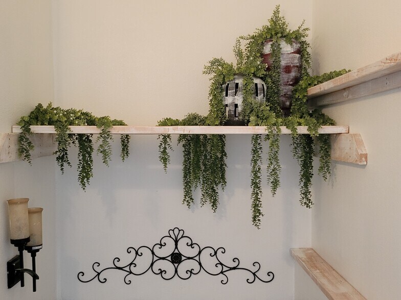 More Photos Of 114 N Lewis St, Monroe Freestanding For Sale