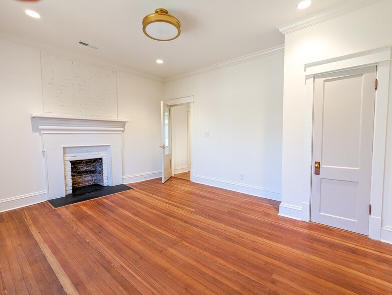 More Photos Of 107 E Park Ave, Greenville Loft Creative Space For Lease