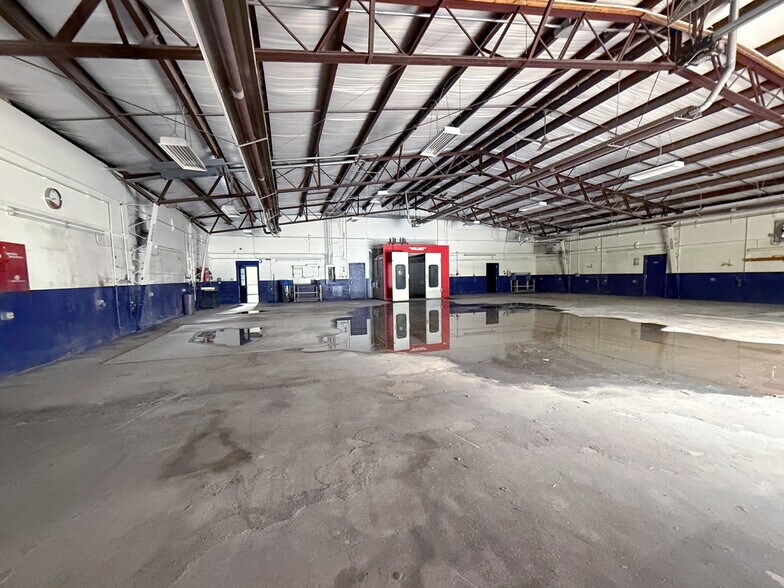 More Photos Of 15180 Barrens Rd N, Stewartstown Auto Repair For Sale