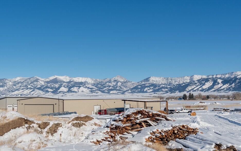 More Photos Of 211 Jetway, Belgrade Industrial For Sale