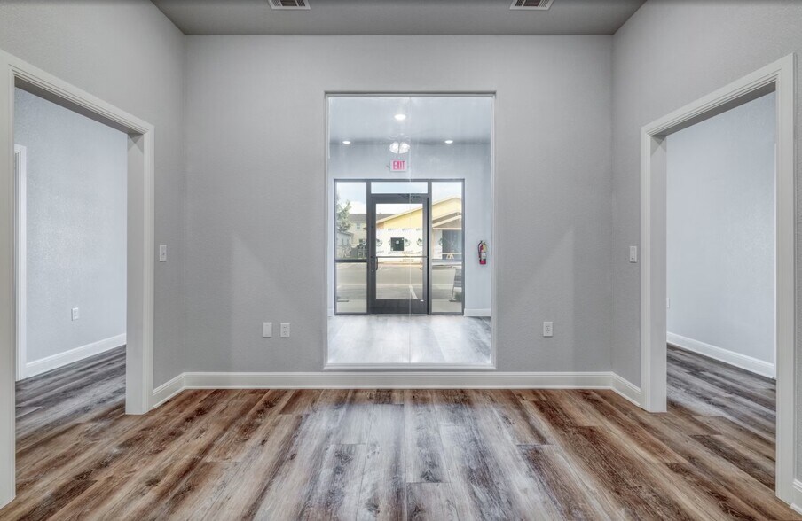 More Photos Of 2200 N A W Grimes Blvd, Round Rock Medical For Sale