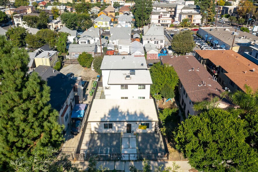 More Photos Of 1023 E 28th St, Los Angeles Apartments For Sale