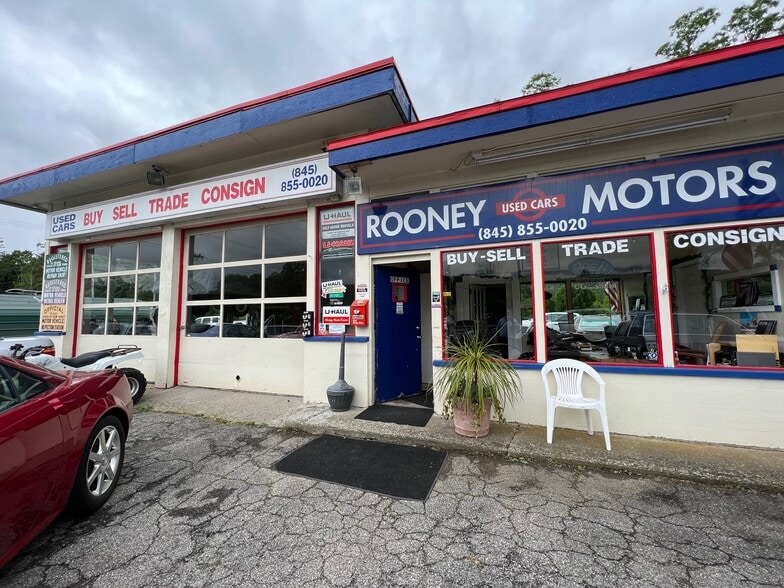 More Photos Of 315 Route 22, Pawling Showroom For Sale