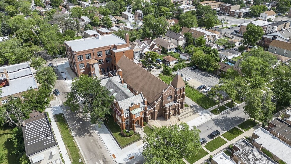 More Photos Of 700 E 91st St, Chicago Religious Facility For Sale