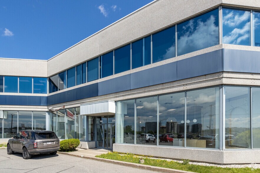 More Photos Of 3205-3273 Aut Jean-Noël-Lavoie, Laval General Retail For Lease