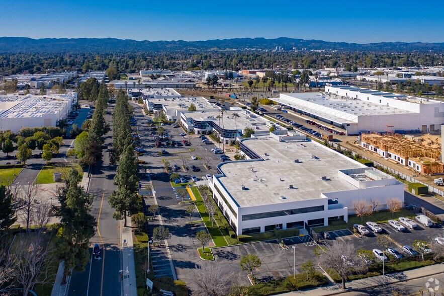 More Photos Of 9201 Oakdale Ave, Chatsworth Unknown For Lease