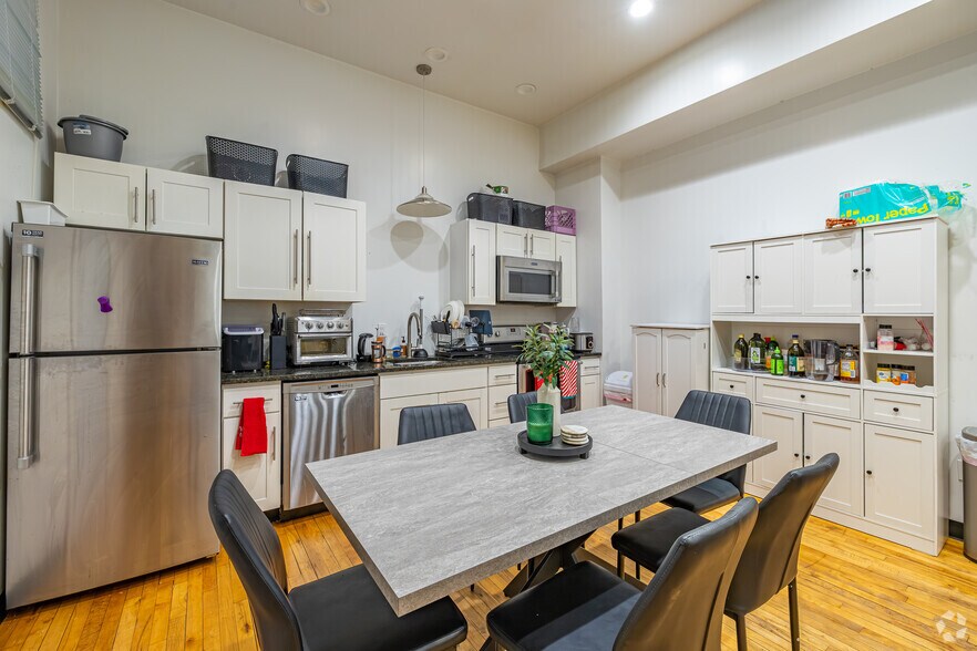 More Photos Of 123 Court St, Binghamton Apartments For Sale