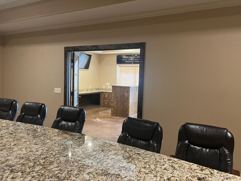 More Photos Of 6413 N State Highway 349, Midland Warehouse For Lease