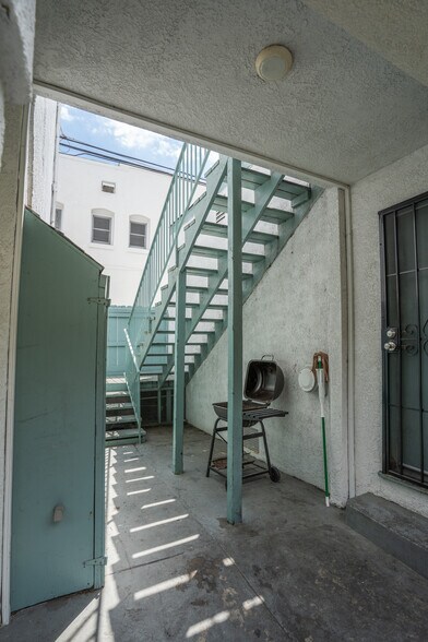 More Photos Of 227 Lime Ave, Long Beach Apartments For Sale