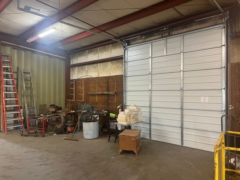 More Photos Of 1012 N 9th Ave, Walla Walla Manufacturing For Sale