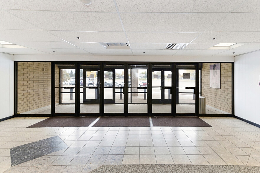 More Photos Of 1400 Dell Range Blvd, Cheyenne Unknown For Lease