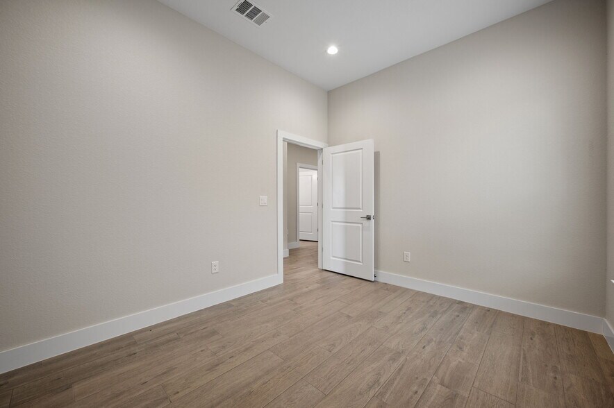 More Photos Of 2951 FM 1460, Georgetown Unknown For Lease