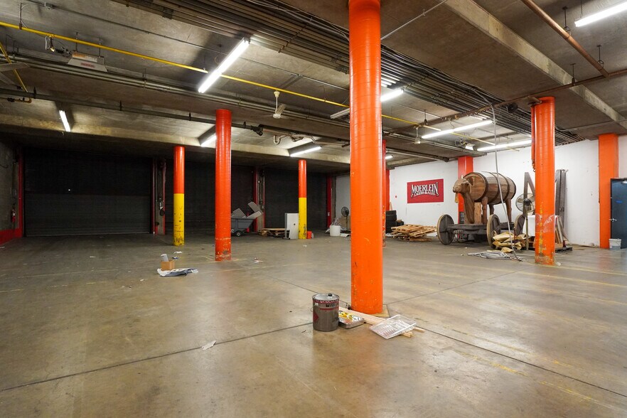 More Photos Of 1612-1616 Moore St, Cincinnati Manufacturing For Sale