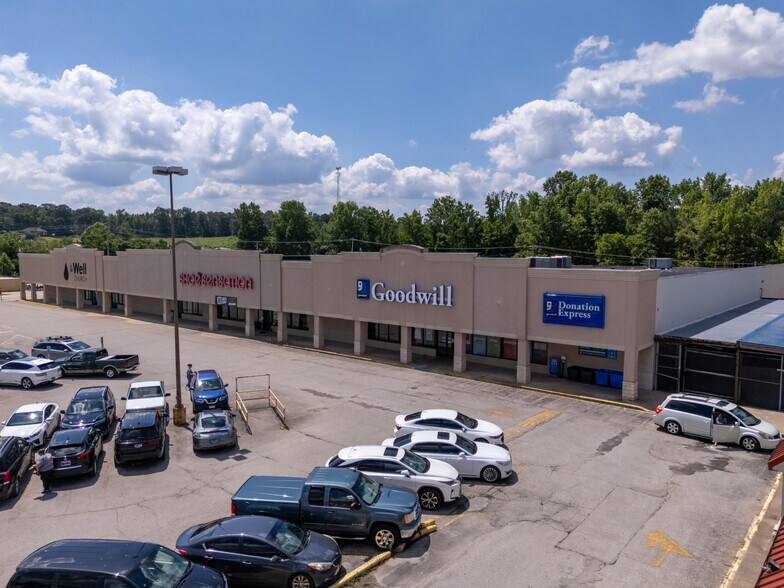 More Photos Of 677 W Church St, Lexington Unknown For Lease