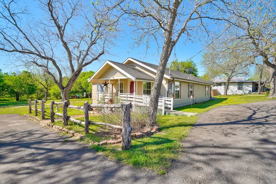 Primary Photo Of 201 Church Hill Ln, Liberty Hill Showroom For Sale