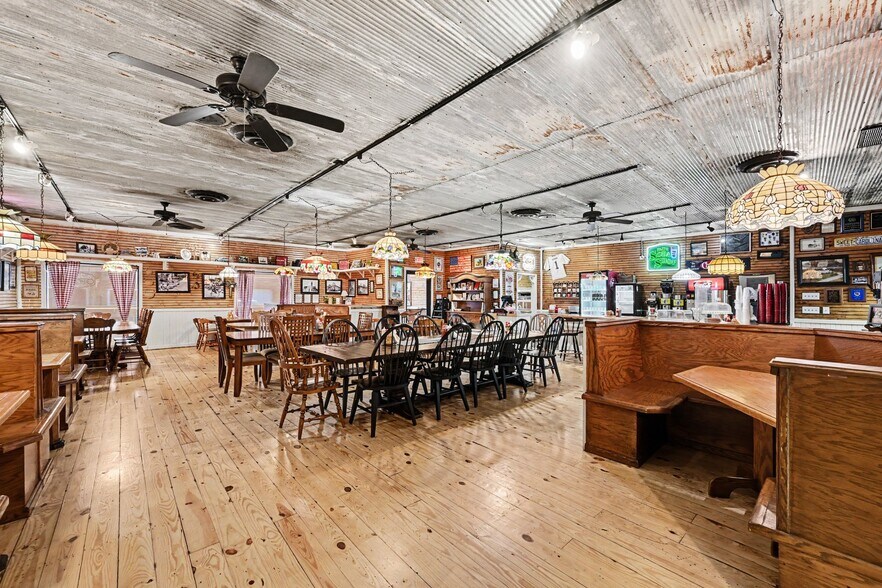 More Photos Of 115 N Main St, Faith Restaurant For Sale
