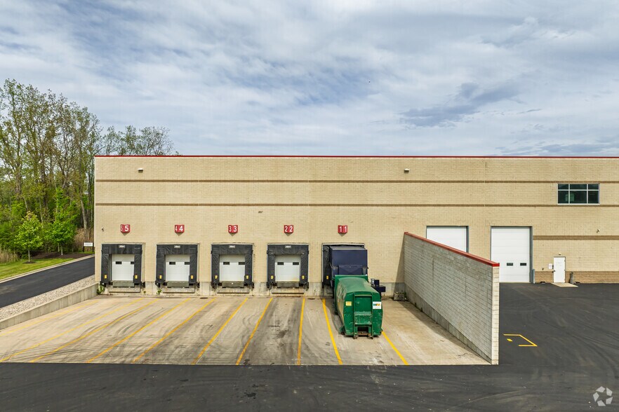 More Photos Of 41150 Van Born Rd, Canton Township Warehouse For Lease