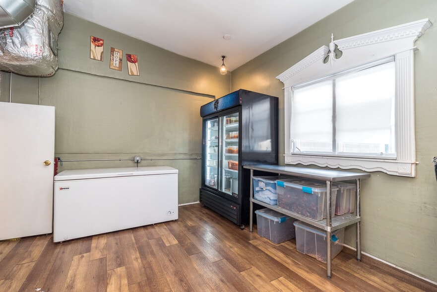 More Photos Of 9 Church St, Lambertville General Retail For Sale