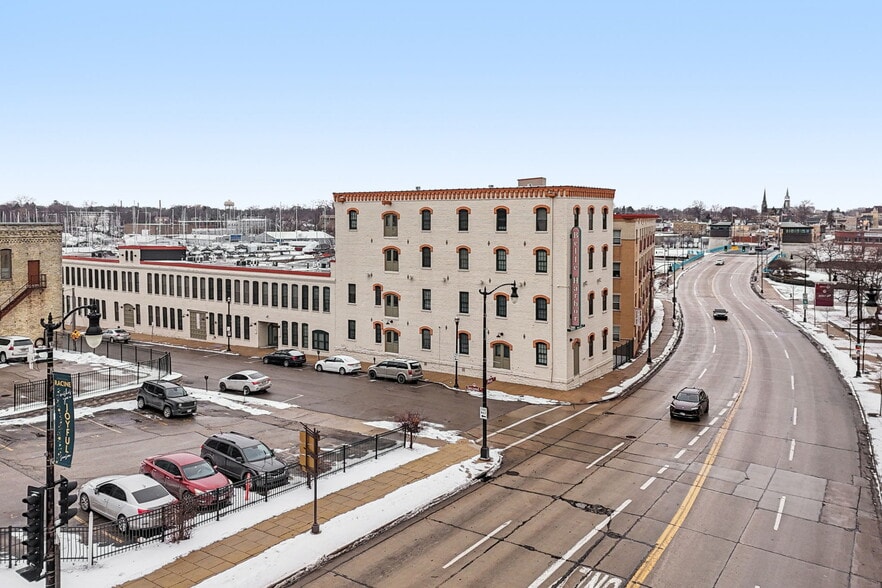 More Photos Of 134 Main St, Racine Apartments For Sale