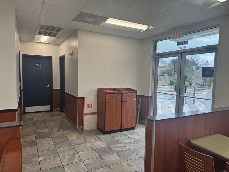 More Photos Of 10905 W Fairmont Pky, La Porte Fast Food For Sale