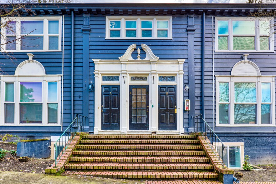 More Photos Of 1417 NE 55th St, Seattle Apartments For Sale