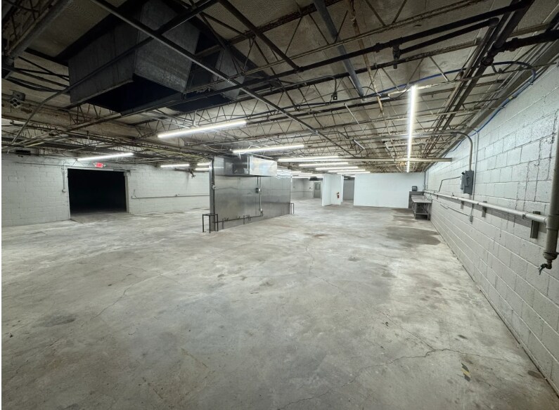 More Photos Of 215-219 Lovvorn Rd, Carrollton Warehouse For Sale