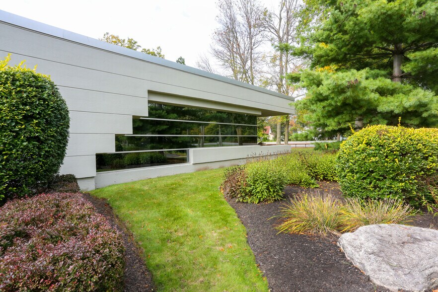 More Photos Of 61 John Muir Dr, Buffalo Unknown For Lease