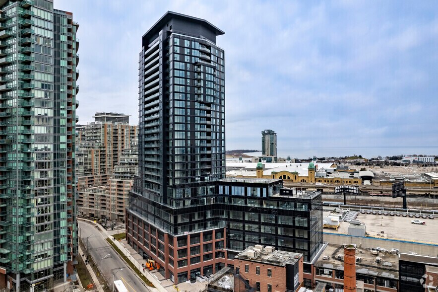 Primary Photo Of 145-147 E Liberty St, Toronto Apartments For Lease