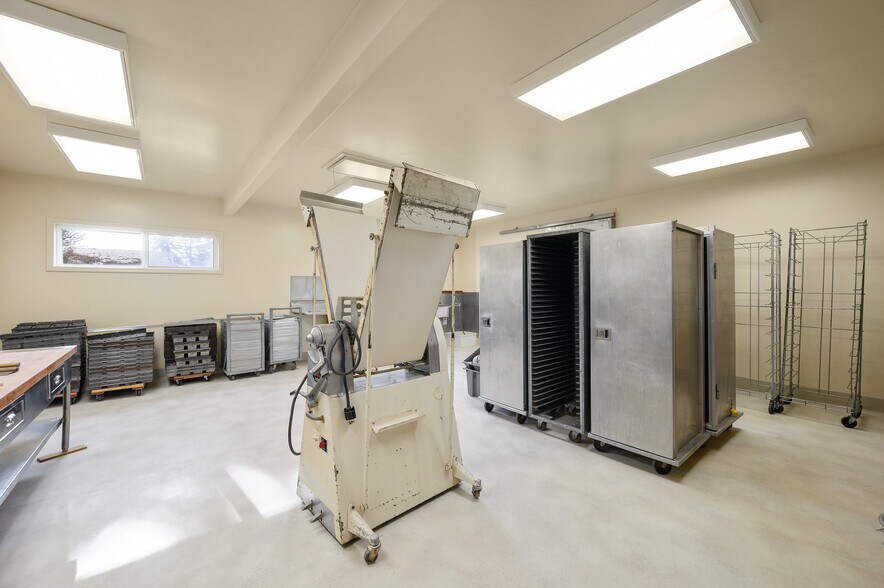 More Photos Of 212 NE D St, Willamina Food Processing For Sale