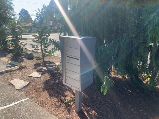 More Photos Of 6511-6549 SE King Rd, Milwaukie Office For Sale