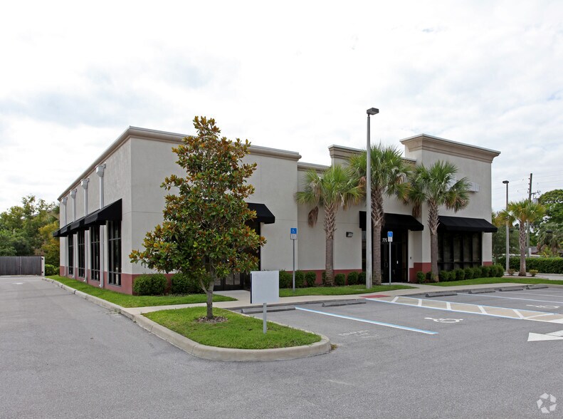 More Photos Of 775 N Semoran Blvd, Orlando Storefront For Sale